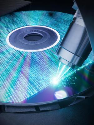 科技日报:单张盘相当于一万张蓝光光盘 我国科研团队在数据存储技术领域取得重要突破